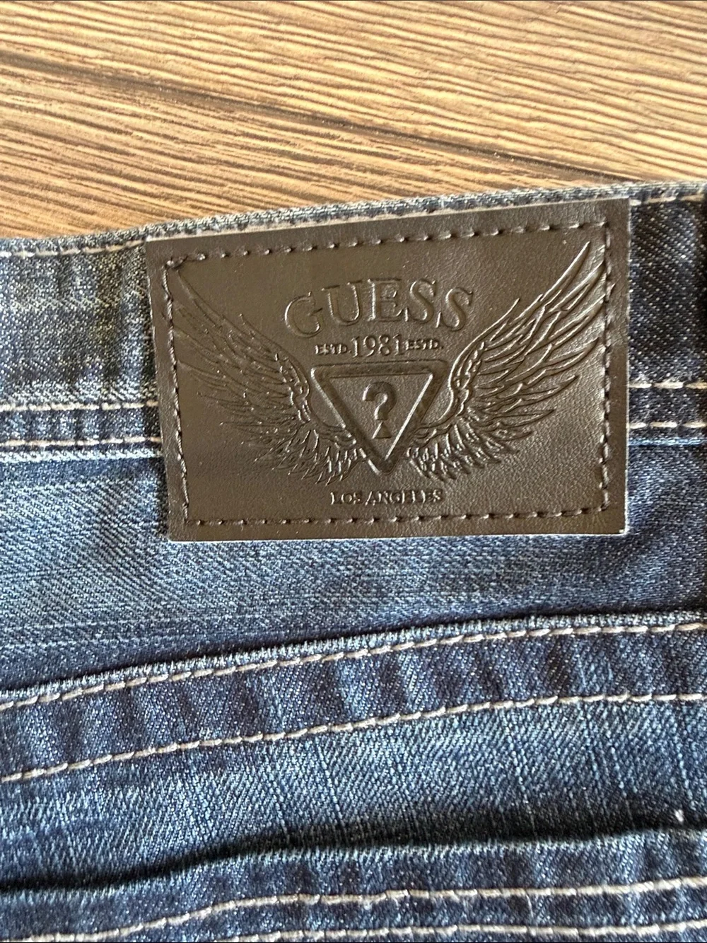 GUESS Jeans size 31 Distressed Denim Bermuda Shorts Y2K Long Jorts